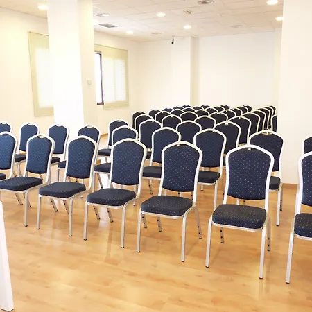 Ilunion Miramar 公寓式酒店