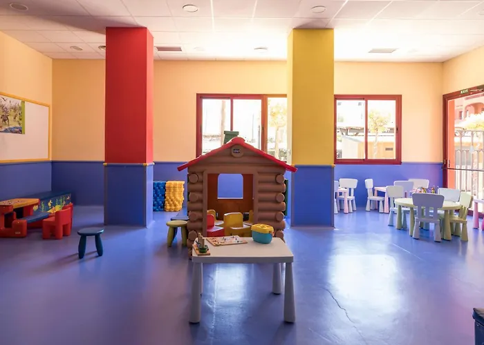 Ilunion Miramar 3* فوينخيرولا