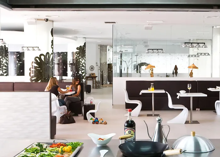 شقة فندقية Ilunion Miramar