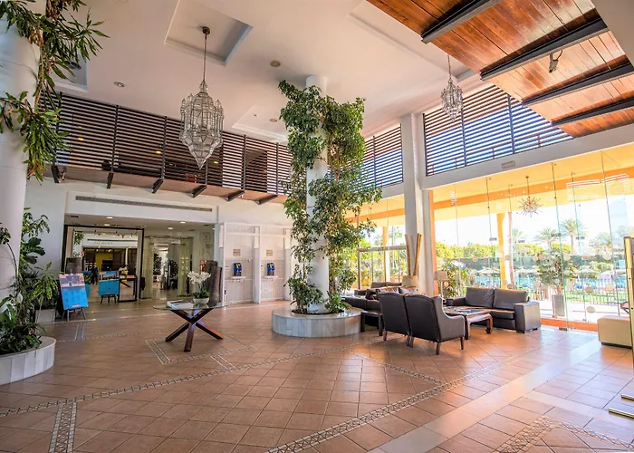 Ilunion Miramar فوينخيرولا