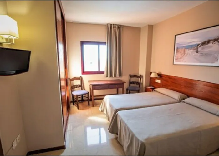 Ilunion Miramar شقة فندقية 3*