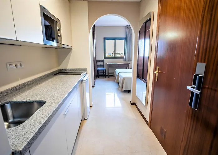 Ilunion Miramar شقة فندقية فوينخيرولا