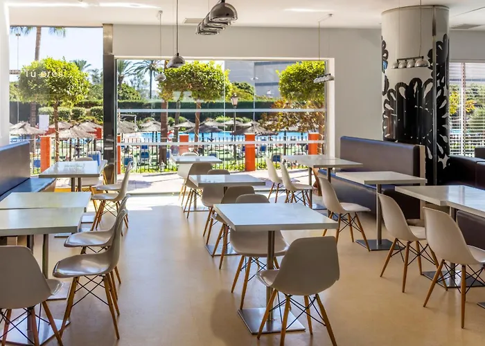 Ilunion Miramar فوينخيرولا