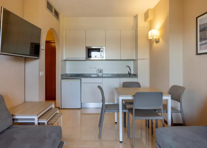 Ilunion Miramar شقة فندقية فوينخيرولا