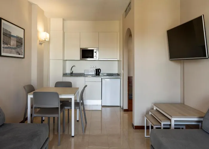 Ilunion Miramar شقة فندقية