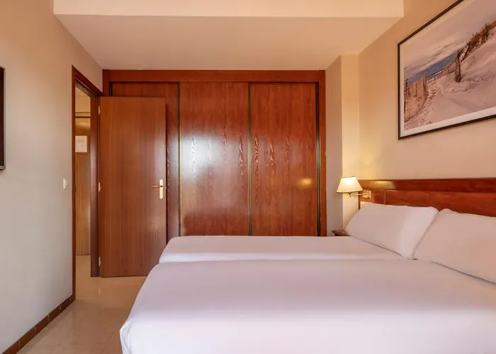 شقة فندقية Ilunion Miramar